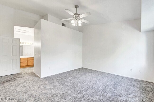 Building Photo - 10552 Pine Pointe Ave