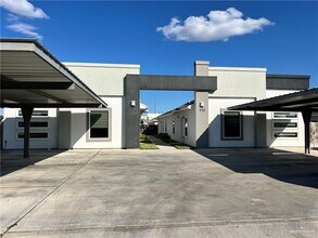 Building Photo - 22 S Sports Dr