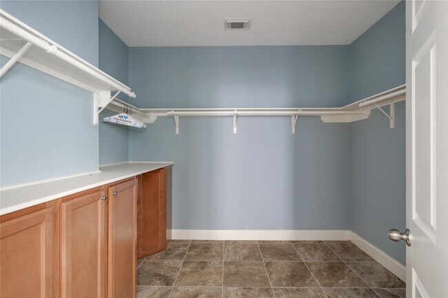 Building Photo - 13727 Cypresswood Crossing Blvd