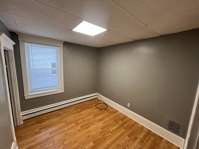 Building Photo - 443-445 Scott St