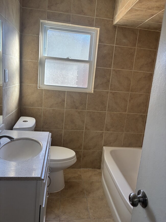 Building Photo - 3294 Gatewood Dr