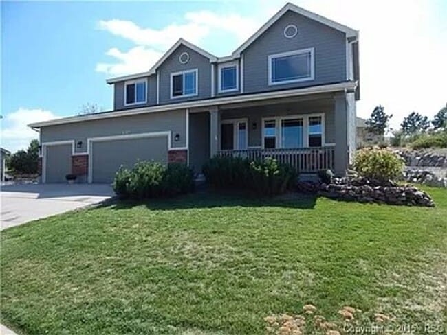 Building Photo - Amazing Home in Desirable District 20 – No...