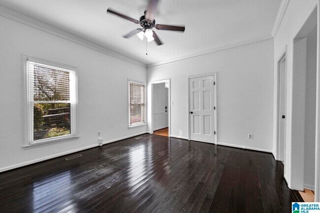 Building Photo - 25 The Falls Dr