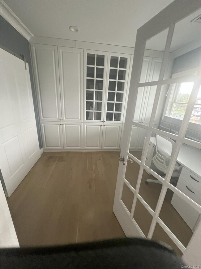 Building Photo - 69 S Bay Ave