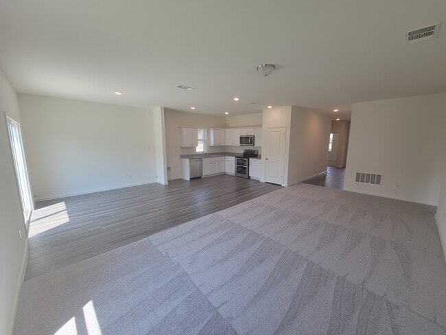 Building Photo - 10316 Castle Lyons Ln