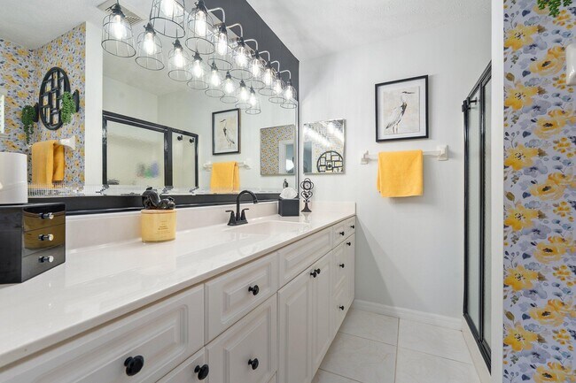 Building Photo - 2186 SE Wild Meadow Cir