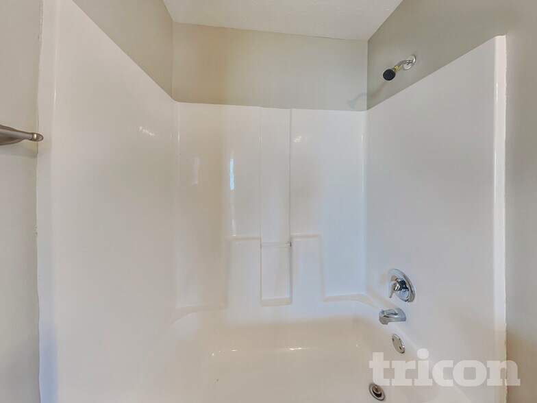 Building Photo - 7536 Miesha Ct