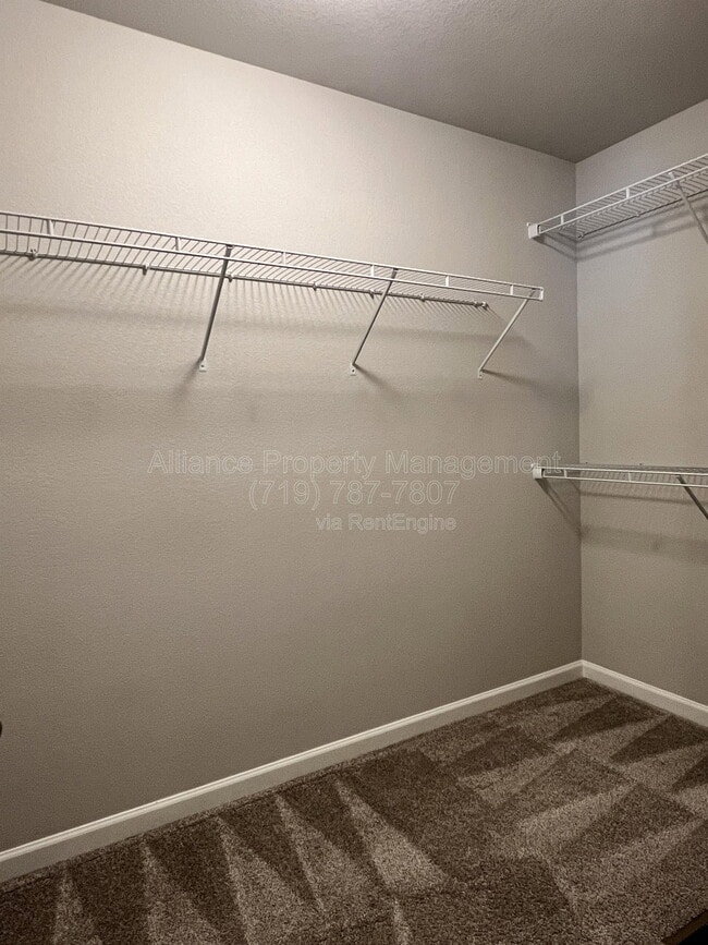 Building Photo - 2057 Birmingham Loop