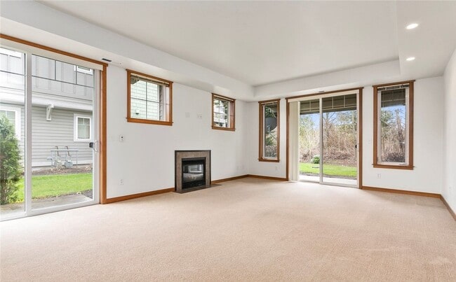 Building Photo - Spacious 3-Bedroom Condo/Townhome in Peaceful Cordata Neighborhood