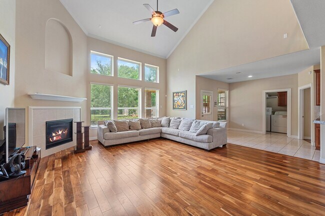 Building Photo - 5515 Mangrove Creek Ln
