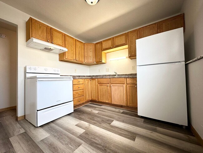 Building Photo - Regal Landing ||||