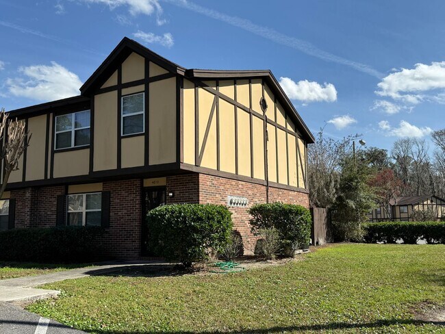 Building Photo - 4812 Windrush Ln