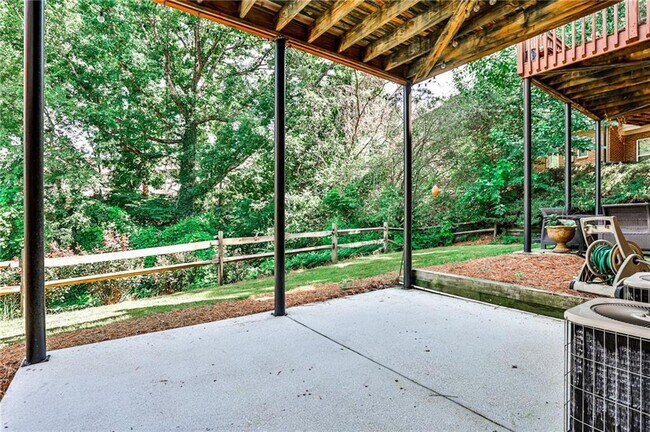 Building Photo - 1655 Wehunt Pl