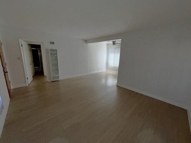 Building Photo - 803 S Crenshaw Blvd