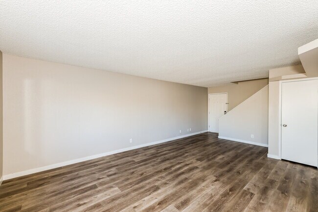 Building Photo - 609 Carleton Dr