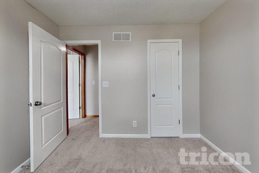 Building Photo - 432 Granite Dr