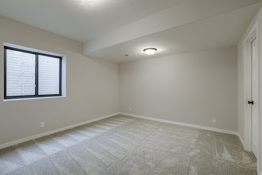 Building Photo - 20939 Ellison Ave