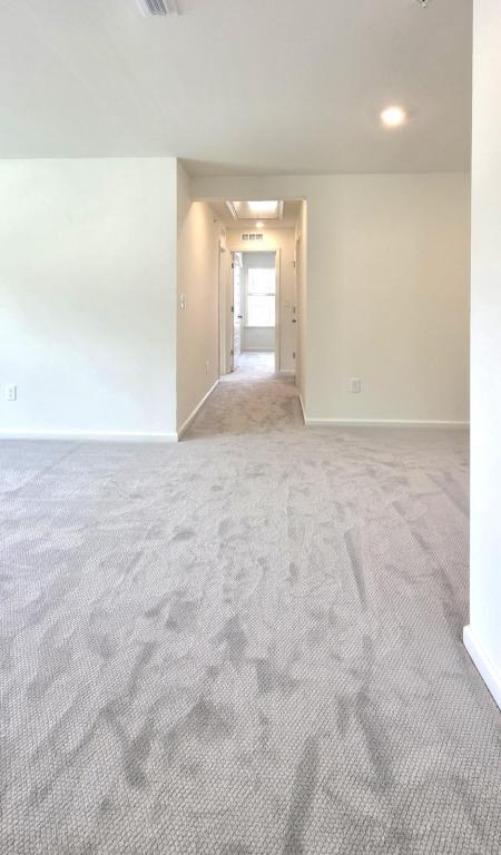 Building Photo - 119 Gamay Dr