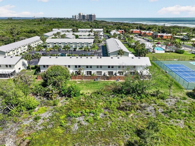 Building Photo - 9425 S Ocean Dr