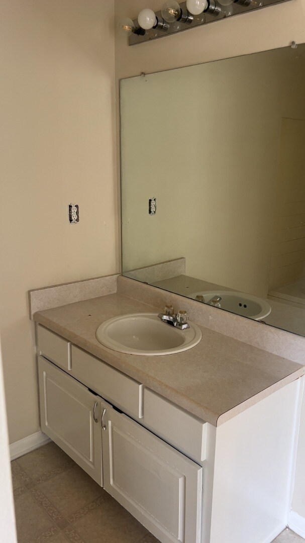 Building Photo - 4830 Buchli Ln