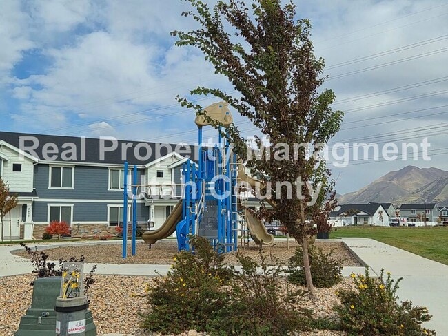 Building Photo - 1322 S 3540 E