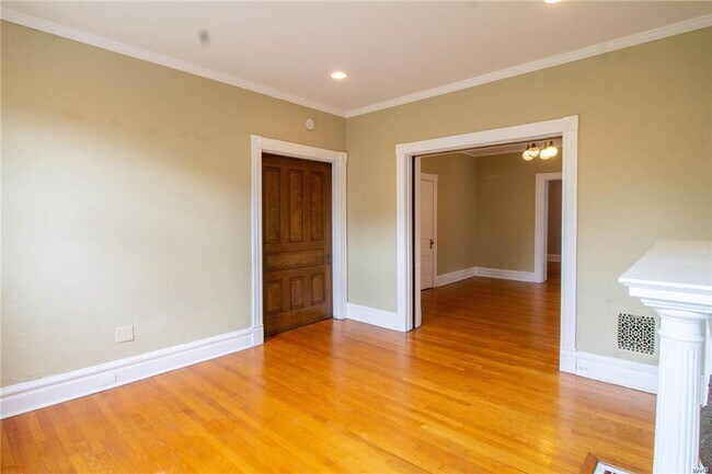 Building Photo - 4141 Flad Ave