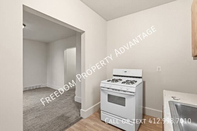 Building Photo - 412 Edgemont St