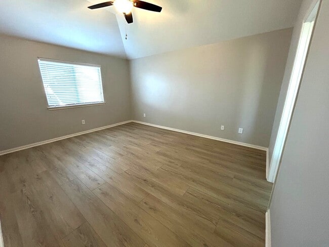 Building Photo - 25207 Diamond Ranch Dr