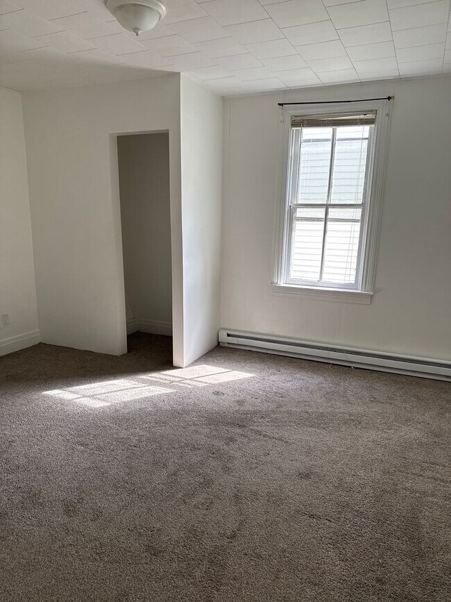 Building Photo - 124 Pershing Ave