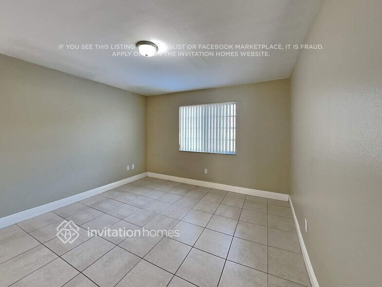 Building Photo - 17241 NW 74th Ave