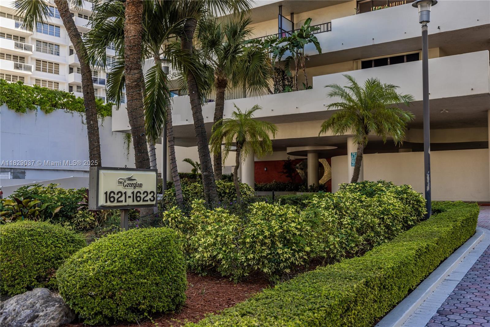 Building Photo - 1623 Collins Ave