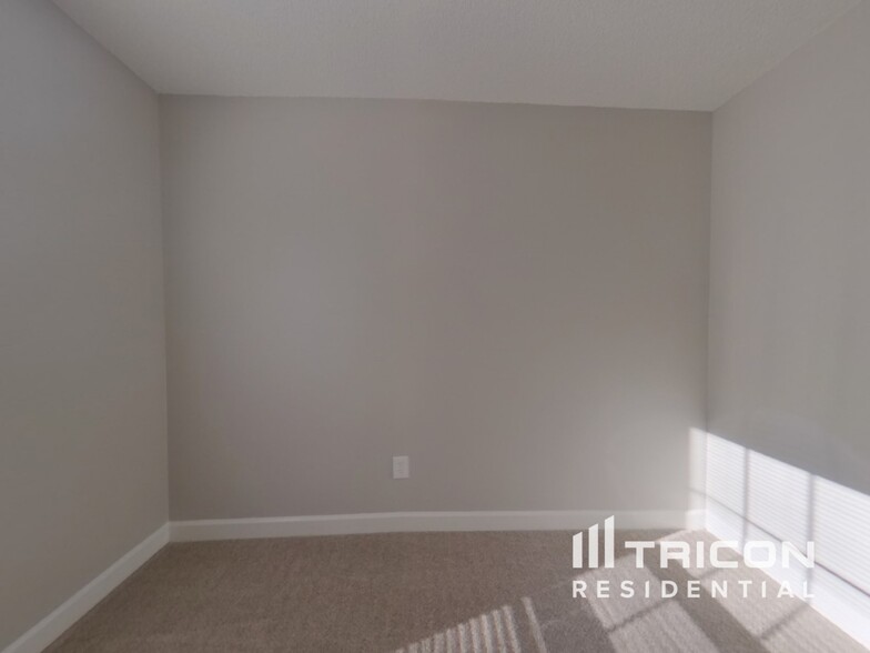 Building Photo - 1005 Alston Hill Dr