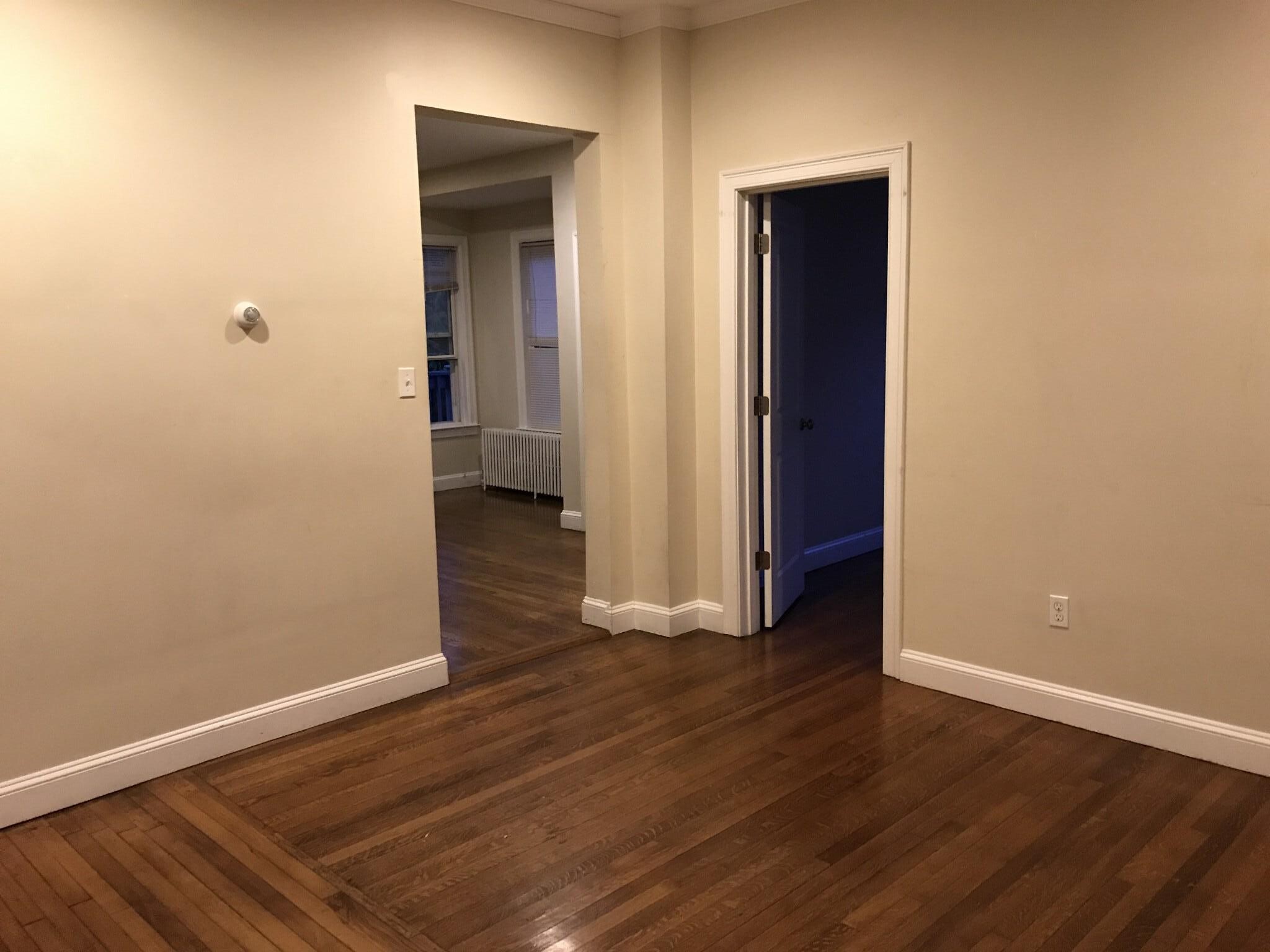 Building Photo - 10 Greylock Rd