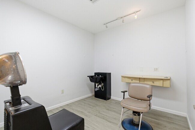 Building Photo - 4341 Park Heights Ave