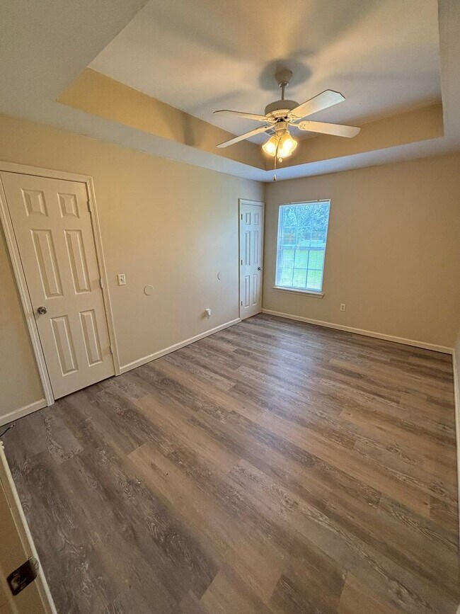 Building Photo - 3-Bedroom, 2-Bathroom Single Family Home i...