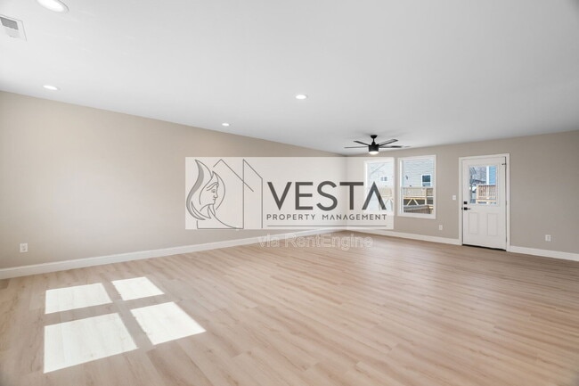 Building Photo - 110 Deaver Park Cir