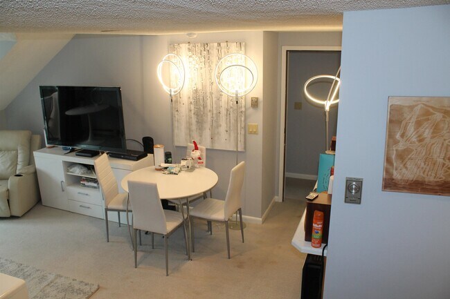 Building Photo - 48 Cooper Memorial Dr