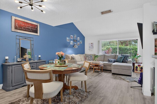 Building Photo - 3320 Alba Cir