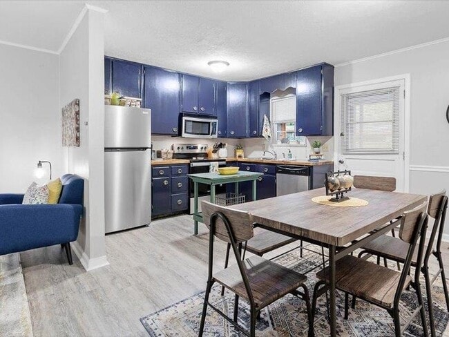 Building Photo - 1835 Portland Ave