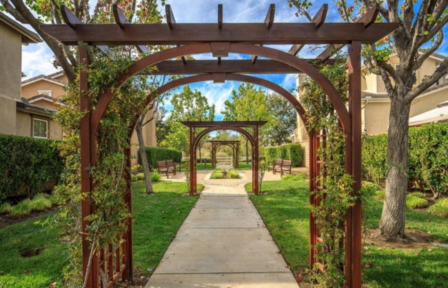 Building Photo - COMING SOON! Charming 3-Bedroom Home in Va...
