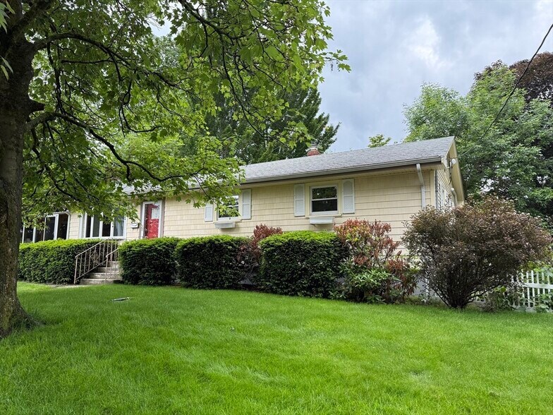 Building Photo - 48 Spy Pond Ln