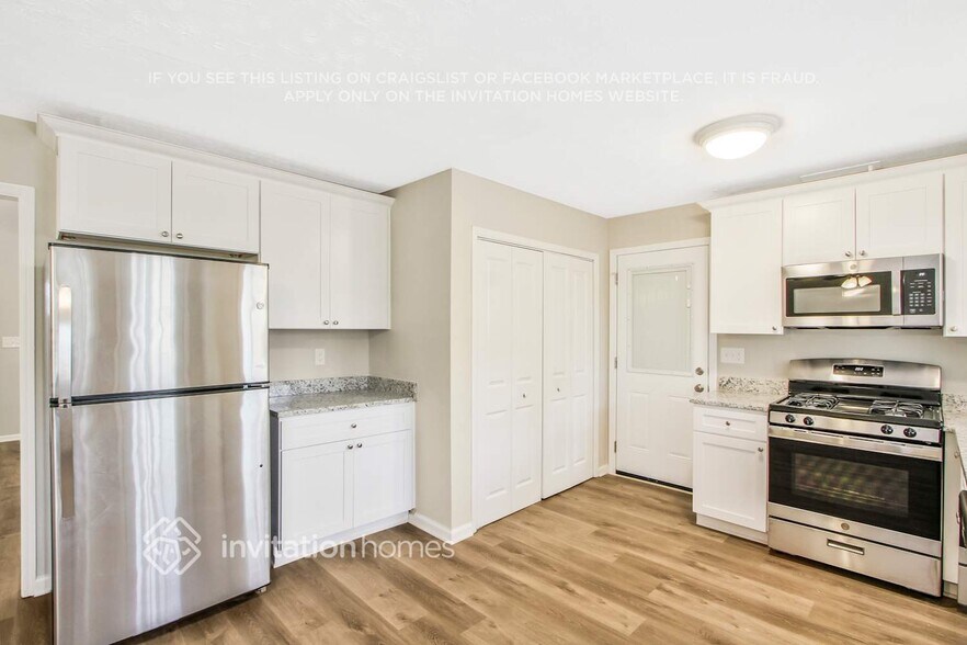 Building Photo - 2247 Hightrail Ct