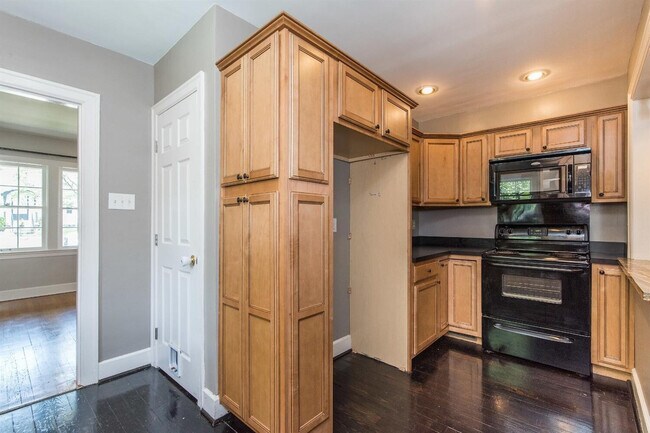 Building Photo - 224 Lackawanna Rd