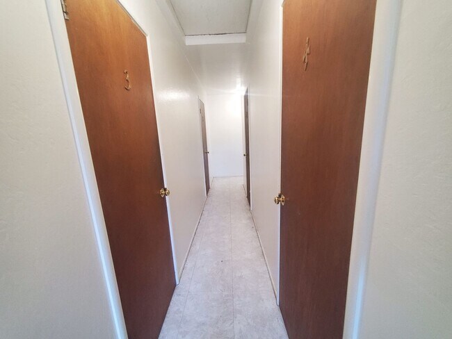 Building Photo - 207 Kent Ave