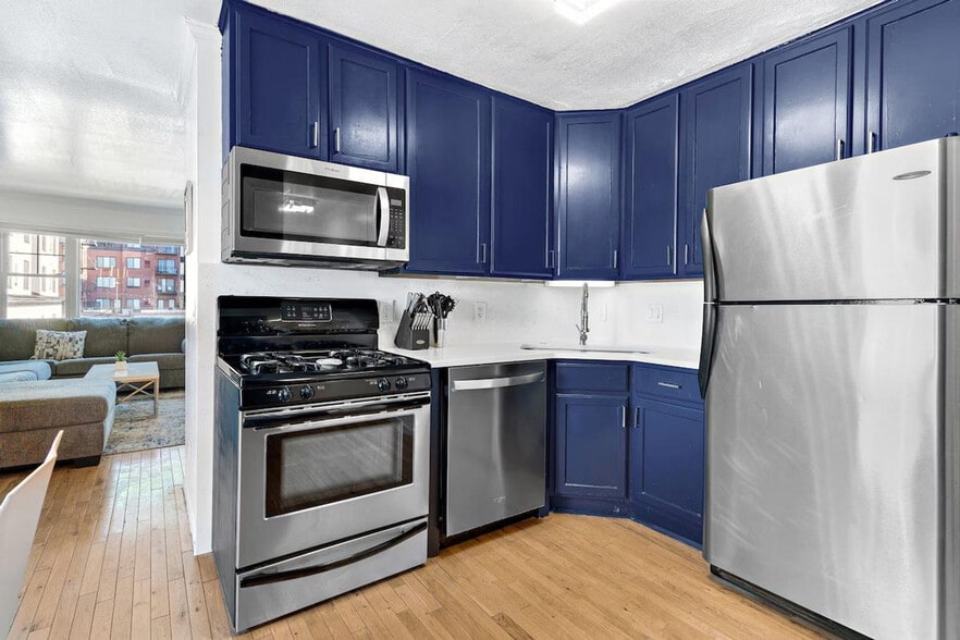 Building Photo - 3024 Humboldt Ave S