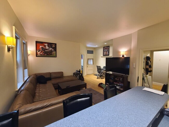 Building Photo - 42 N St