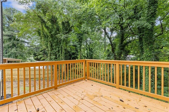 Building Photo - 1111 Pin Oak Dr