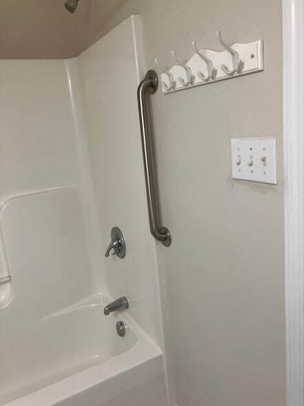 Bathroom in Master BR - 1101 Pine Run Dr