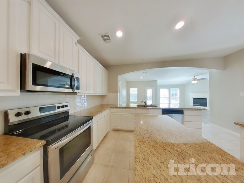 Building Photo - 3213 Shady River Trail