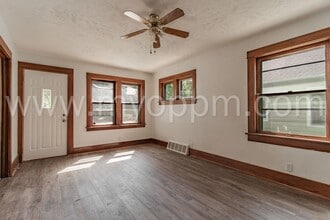 Building Photo - Lovely 2 Bedroom / 1 Bathroom Home | Benson